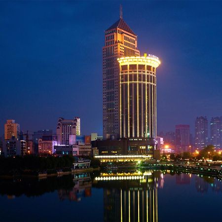 Wuhan Jin Jiang International Hotel Extérieur photo